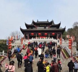 新疆湖北旅游攻略(七月湖北旅游攻略)