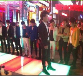 新疆深圳夜总会伴游模特雇用(深圳KTV模特雇用)