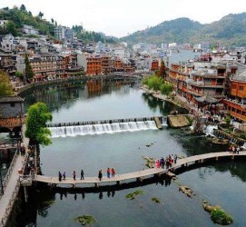 新疆长沙旅游攻略(长沙旅游攻略景点必去二日游)