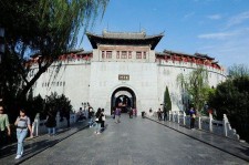 新疆洛阳旅游攻略(洛阳旅游攻略景点必去)