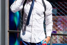 新疆泳拆男模(时髦泳拆男模)