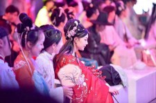 新疆汉服模特兼职(想做汉服模特去哪里找)