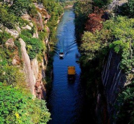 新疆附近旅游(附近旅游年票办理点)