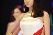 新疆成都特大模特兼职**(成都服拆模特兼职是实的吗)