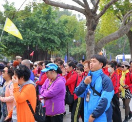 新疆私人伴游是什么 杭州一女大学生出租自己做陪游 每天收费千元