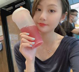 新疆雇用网红商务伴游女(雇用网红商务伴游女员工)