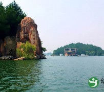 新疆周边旅游(周边旅游景点大全免费)