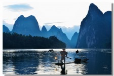 新疆旅游图片(旅游图片真实照片带人)