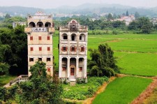 新疆广东旅游攻略(广东旅游攻略景点必去)