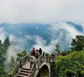 新疆二日游(二日游旅游攻略)