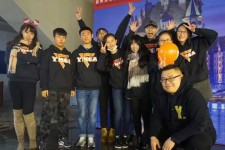新疆中国留学生德国伴游(有一名德国留学的中国留学生)