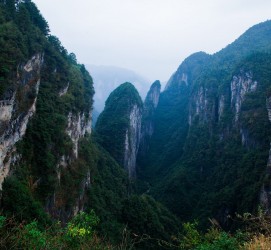 新疆伴游中国带你去湘西(湘西跟团旅游)