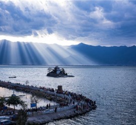 新疆洱海旅游攻略(成都到洱海旅游攻略)