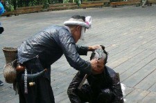 新疆欲带老伴游遍中国(带着老伴去旅游)