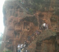 新疆乐山旅游攻略(乐山旅游攻略自由行路线推荐)