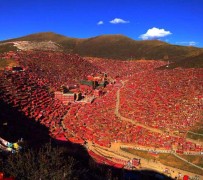 新疆色达旅游攻略(成都到色达旅游攻略)