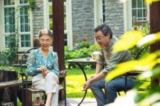 新疆坦言带老伴游遍中国(我和老伴去旅游)