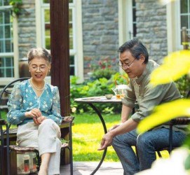 新疆坦言带老伴游遍中国(我和老伴去旅游)