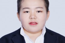 新疆私人伴游招聘 5天赚10万？年轻女孩陪客户吃吃喝喝后发现…这种“工作”套路太深