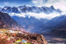 新疆旅游地点(旅游地点与地理关系)