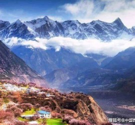 新疆旅游地点(旅游地点与地理关系)
