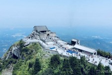 新疆湖南旅游攻略(武汉到湖南旅游攻略)