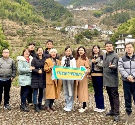 新疆商务伴游招聘 潮声丨百万年薪聘导游 浙江一座县城的“千金买马”记