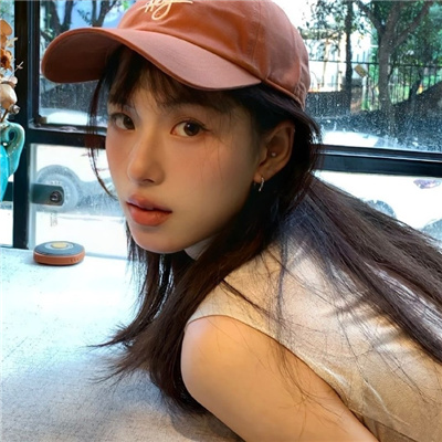 新疆伴游女生杨梦研的资料