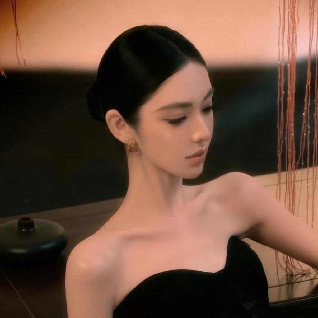新疆伴游女生 | Emily的资料