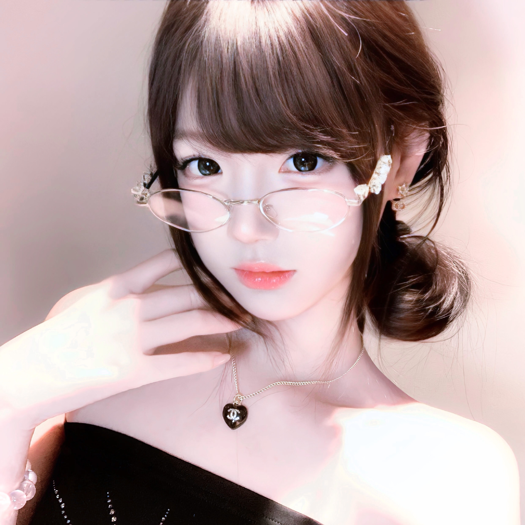 新疆伴游女生 | 小鱼儿的资料